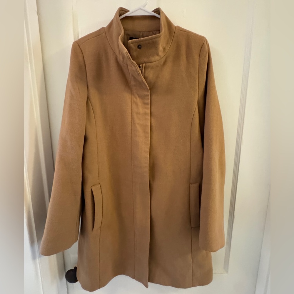 Banana Republic Classic Camel Trench Coat